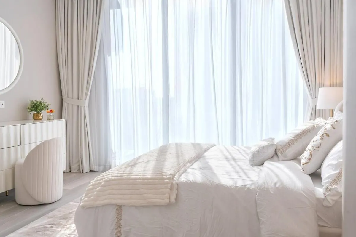 1 Bedroom Marina With Canal View Dubai 0*,